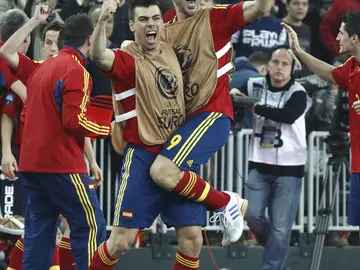 Los jugadores españoles celebran la victoria ante Rusia Los jugadores españoles celebran la victoria ante Rusia