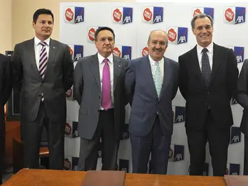 El Grupo Antena 3 y AXA se unen por la seguridad vial en PONLE FRENO El Grupo Antena 3 y AXA se unen por la seguridad vial en PONLE FRENO