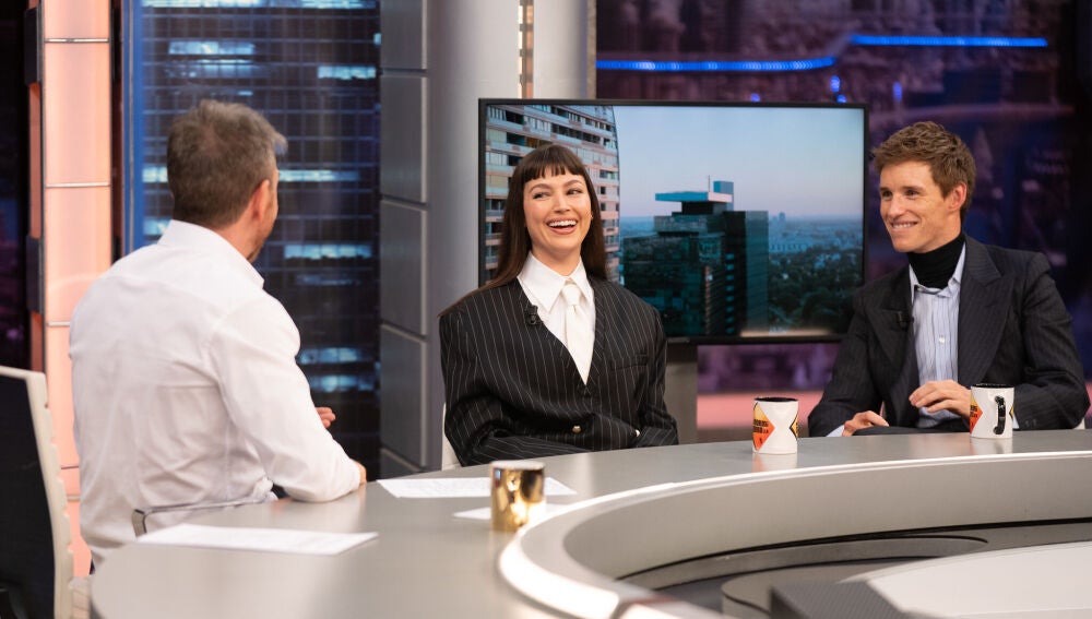 Revive la entrevista completa a Eddie Redmayne y &Uacute;rsula Corber&oacute; en El Hormiguero