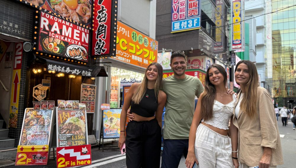 Joaqu&iacute;n S&aacute;nchez y su familia