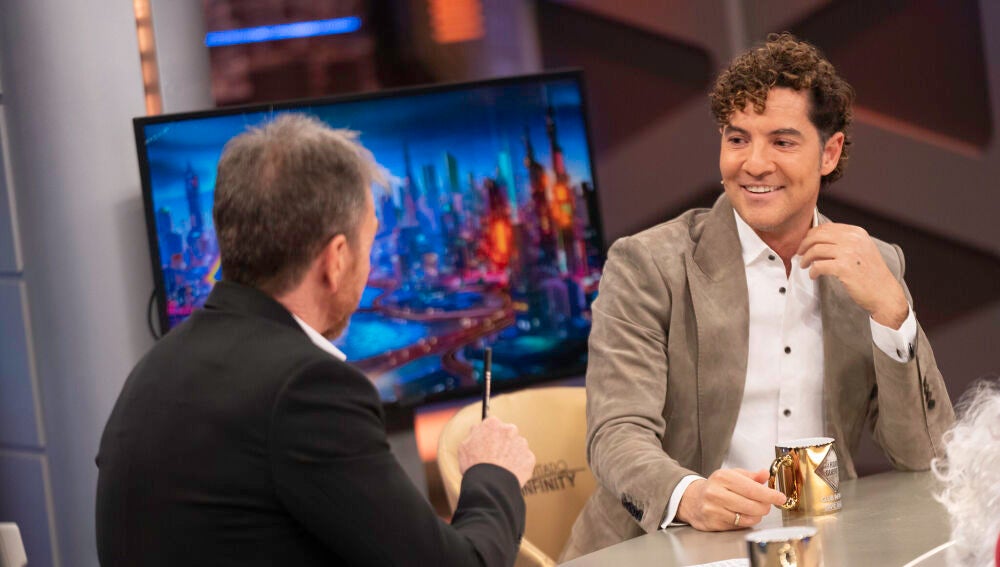 La surrealista aparición de David Bisbal en una boda: "El novio se cantó la canción él"