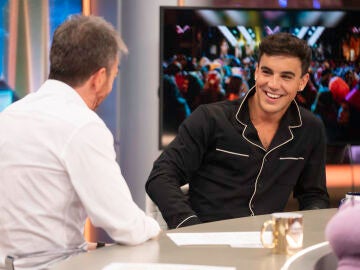 "Soy muy motivado para estas cosas": Óscar Casas demuestra su lado más atlético en El Hormiguero "Soy muy motivado para estas cosas": Óscar Casas demuestra su lado más atlético en El Hormiguero