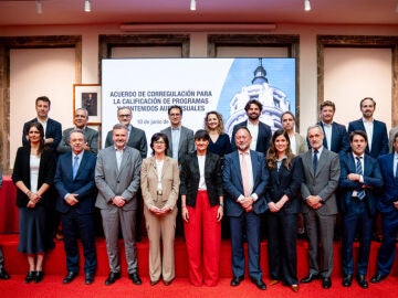 Atresmedia, junto a otros operadores audiovisuales, impulsa un acuerdo para reforzar la protección de los menores en los contenidos audiovisuales Atresmedia, junto a otros operadores audiovisuales, impulsa un acuerdo para reforzar la protección de los menores en los contenidos audiovisuales