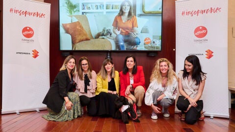 Helena Resano, embajadora de la campaña #Inseparables, y Carlos Rodríguez, presentador de ‘Como el Perro y el Gato’ de Onda Cero, colaboran en el proyecto