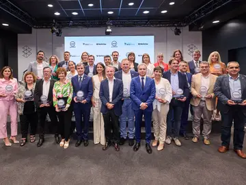 Fundación Mutua Madrileña y Antena 3 Noticias distinguen a 30 municipios por sus iniciativas para combatir la violencia de género Fundación Mutua Madrileña y Antena 3 Noticias distinguen a 30 municipios por sus iniciativas para combatir la violencia de género