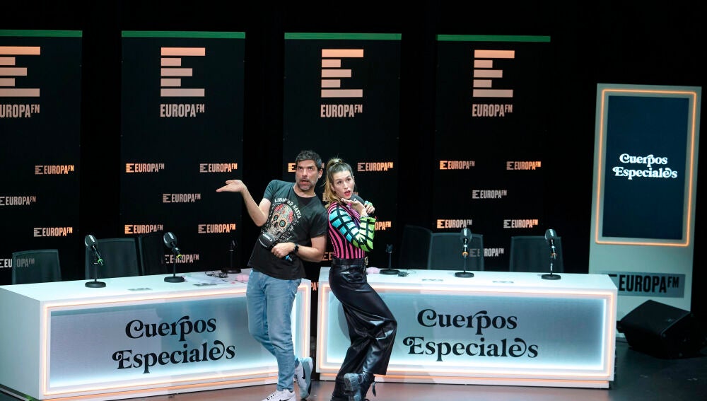 Nacho García y Eva Soriano en el especial 500 programas de Cuerpos especiales.