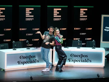Nacho García y Eva Soriano en el especial 500 programas de Cuerpos especiales.