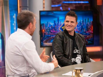 La anécdota más surrealista de Dani Martín en una gira: "Mear en una furgoneta no es fácil" La anécdota más surrealista de Dani Martín en una gira: "Mear en una furgoneta no es fácil"