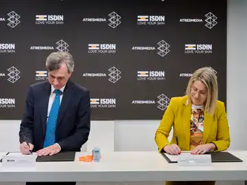 Acto de la firma del acuerdo de ISDIN y Atresmedia Acto de la firma del acuerdo de ISDIN y Atresmedia