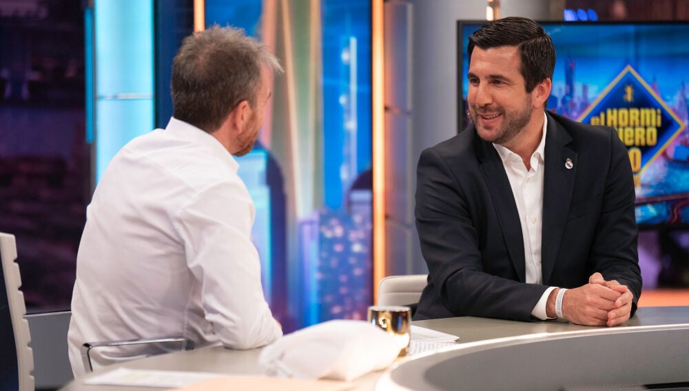 Disfruta de la entrevista completa a Enrique Riquelme en El Hormiguero