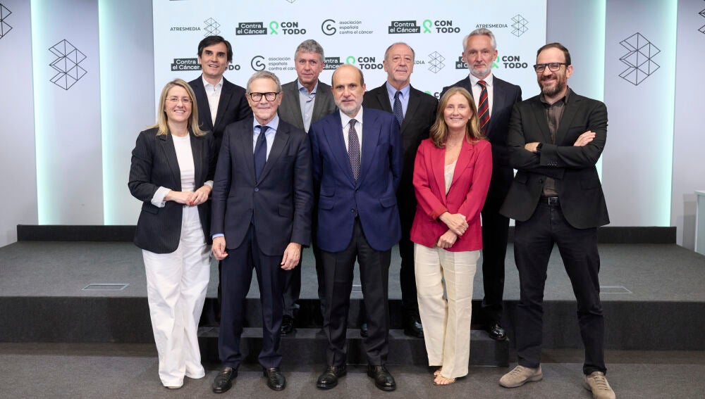 Foto alianza Asociaci&oacute;n Espa&ntilde;ola contra el C&aacute;ncer e informativos Atresmedia