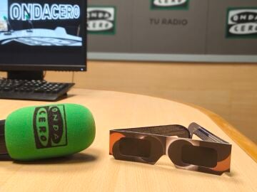 La Agrupación Astronómica Complutense organiza una mesa informativa sobre el eclipse solar total del 12 de agosto La Agrupación Astronómica Complutense organiza una mesa informativa sobre el eclipse solar total del 12 de agosto